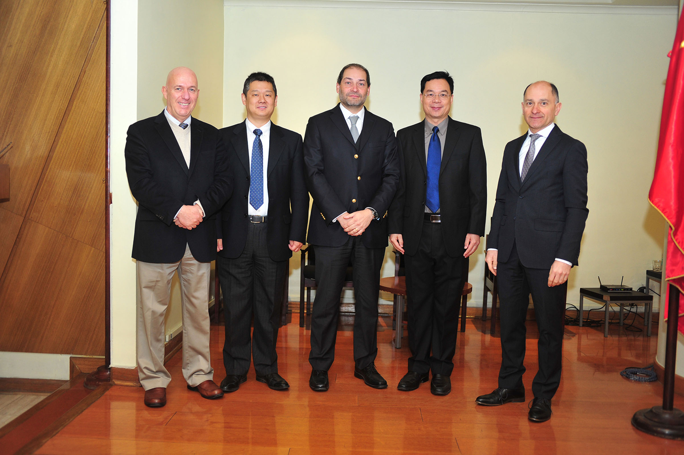 Académicos de la Universidad de Guangdong realizan conferencia sobre integración entre Latinoamérica y China