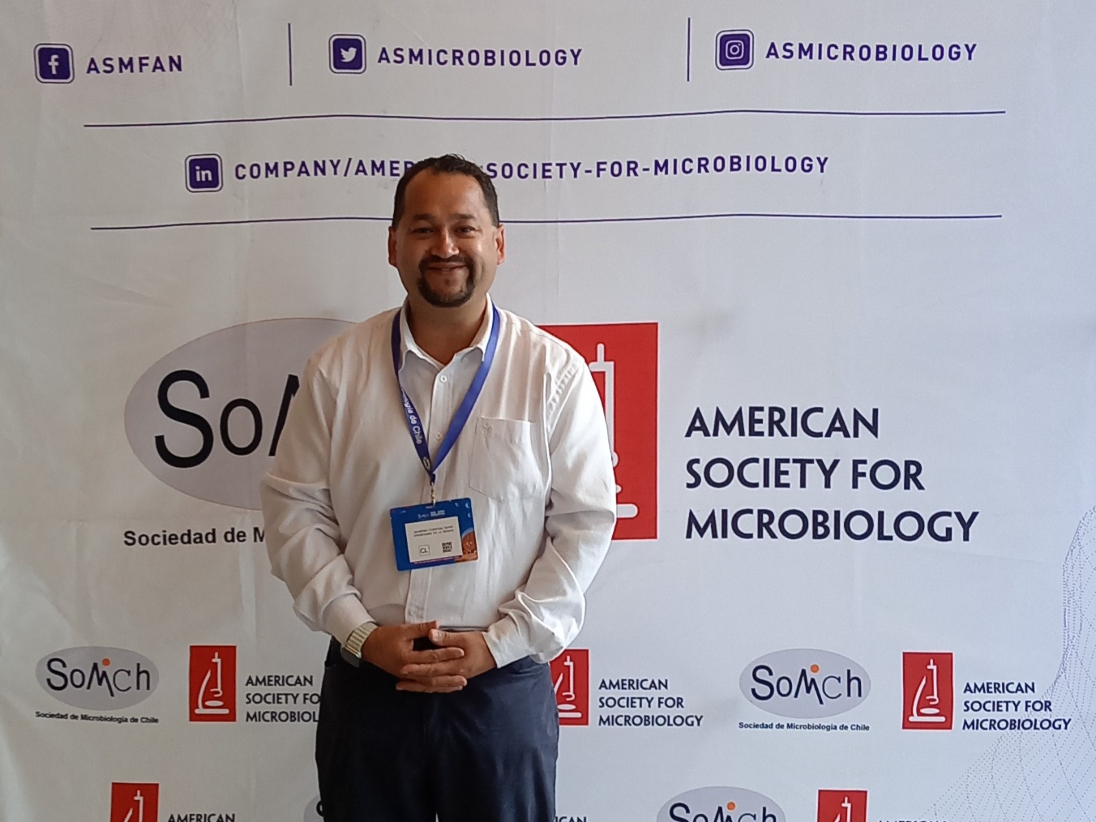 Docente de UST presentó su estudio científico sobre compuesto antimicrobiano en el XLVI Congreso Chileno de Microbiología